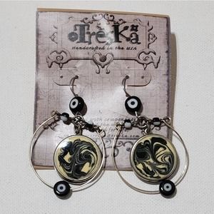 TRESKA Swirl beaded dangle chandelier‎ earrings new!!!